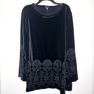 NWT The Limited "A Moment In Black Velvet" Plus-size,burnout, velvet tunic.